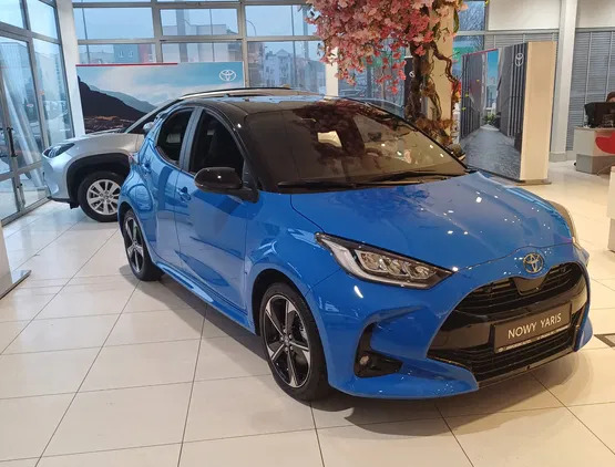 samochody osobowe Toyota Yaris cena 117999 przebieg: 1, rok produkcji 2024 z Leśnica